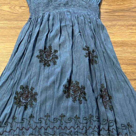 Amanda’s Collection Maxi Short Sleeve Embroidered Peasant Dress Blue Black Large - Picture 6 of 11